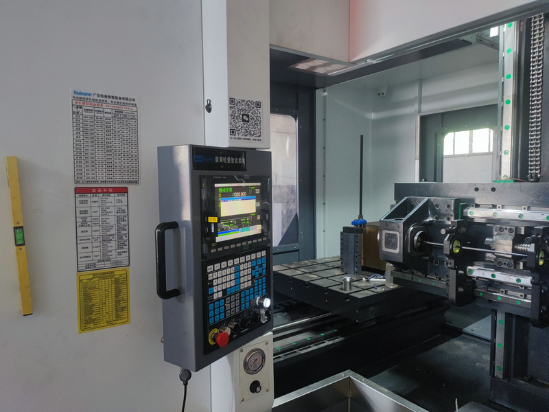 一米三數(shù)控深孔鉆 HM-1311-13一米三臥式深孔鉆機(jī)床(圖3)