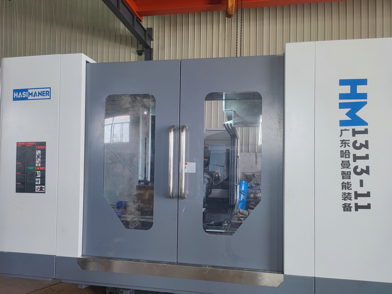 一米三深孔鉆 HM-1311-13一米三臥式深孔鉆機(jī)床(圖1)